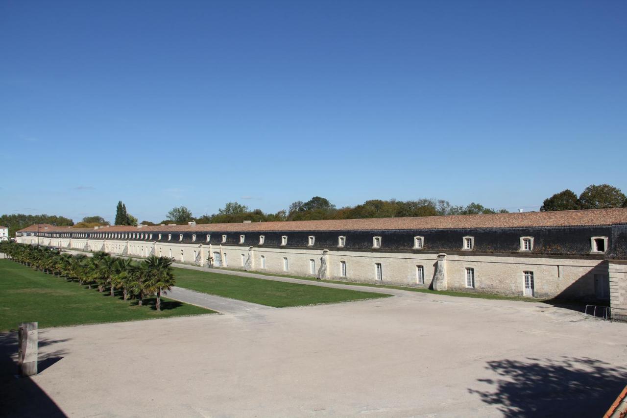 Les Demoiselles De Rochefort Villa Exterior foto